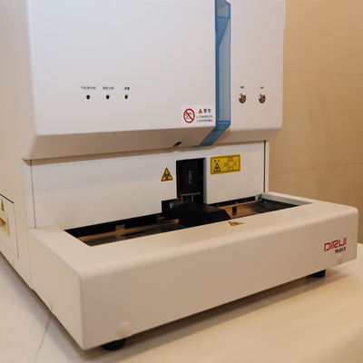 Máquina do teste da urinálise FUS-1000 totalmente automático para a análise clínica